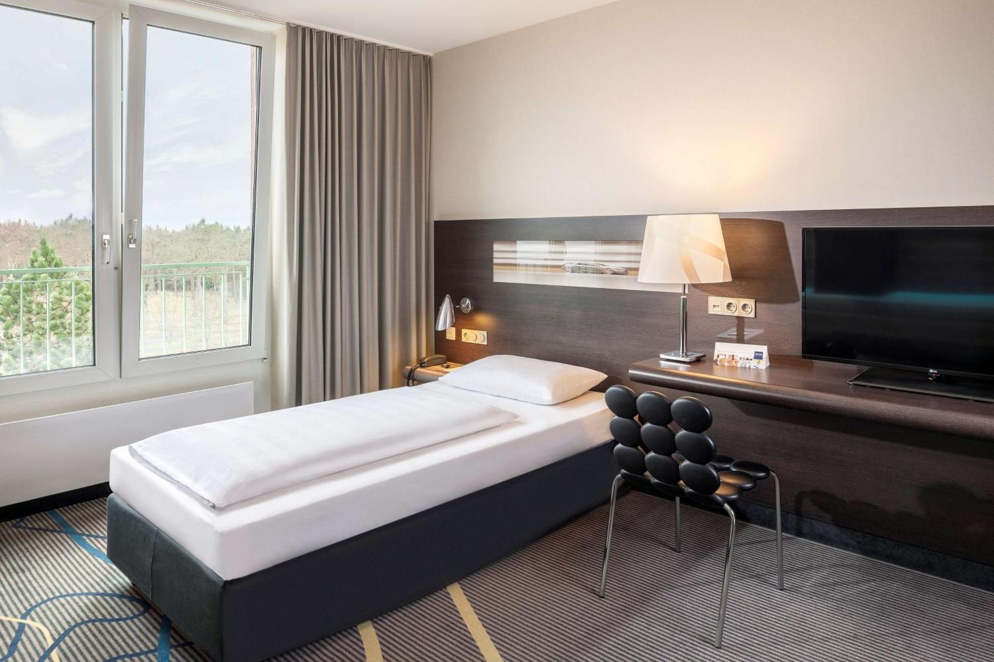 Dorint Am Nuerburgring Hocheifel Hotel Bagian luar foto